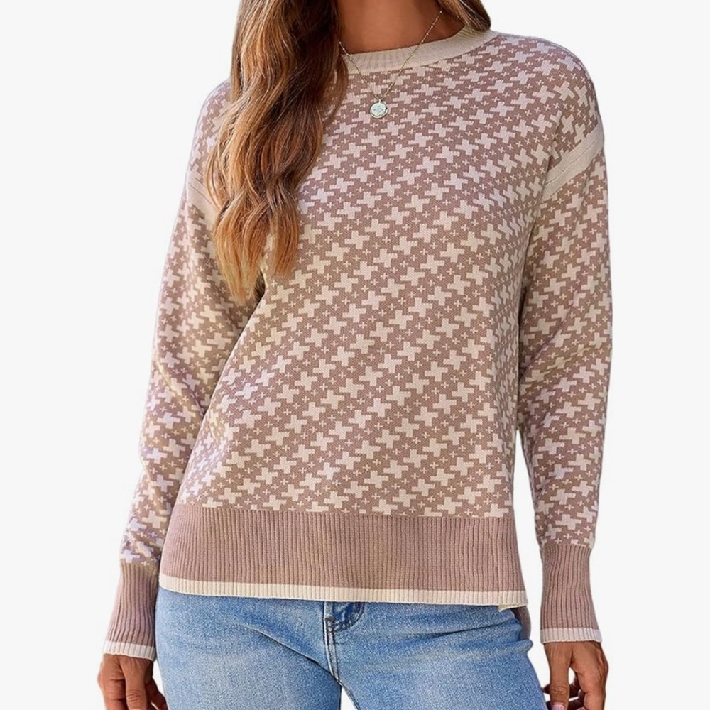 Women's Beige and Cream Sweater